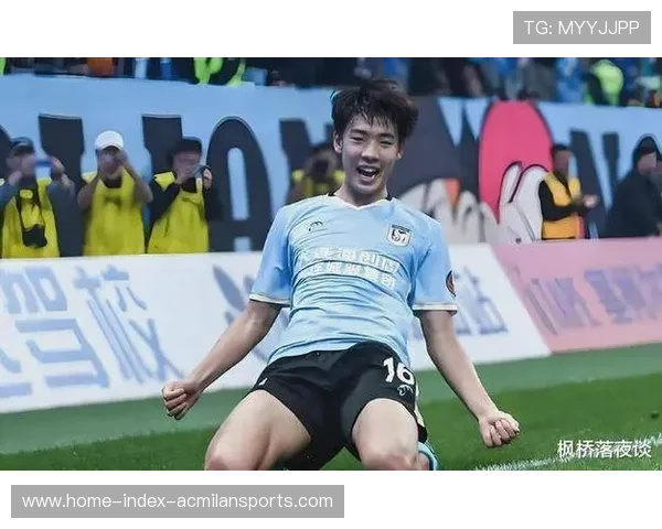 大连朱鹏宇抢戏锋线重组:新星崛起引领球队新篇章 大连朱鹏宇抢戏锋线重组:新星崛起引领球队新篇章