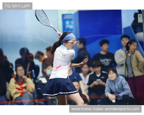 壁球青年赛后卫冕失败，训练方式被媒体追问